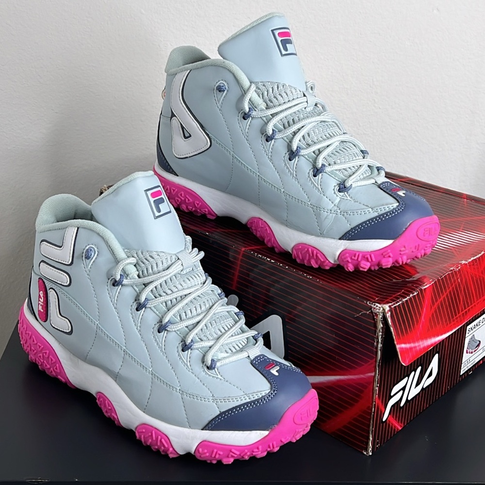 Fila G.S. Light Gray and Pink Sneakers